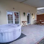Apartament Palmy *