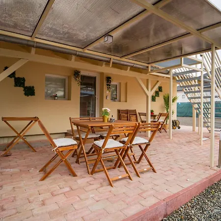 Palmy Apartment Dunakeszi