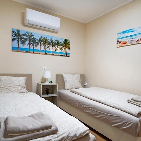 Apartament Palmy