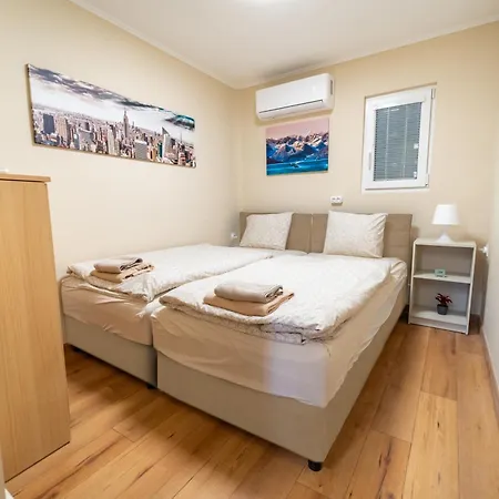 Palmy Apartment *